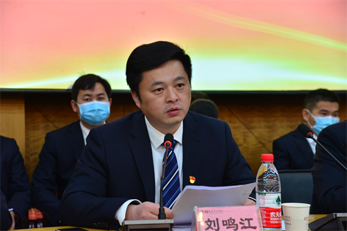 黨委副書記、副院長劉鳴江主持會議.png