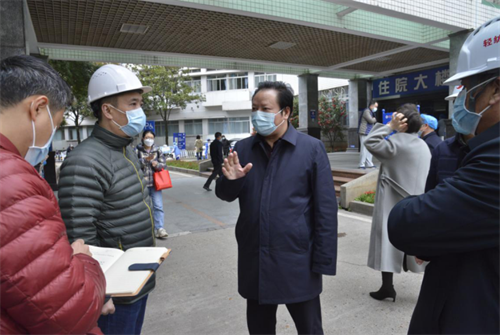 1、黨委書記肖玉坤多次深入一線督導疫情防控工作.png