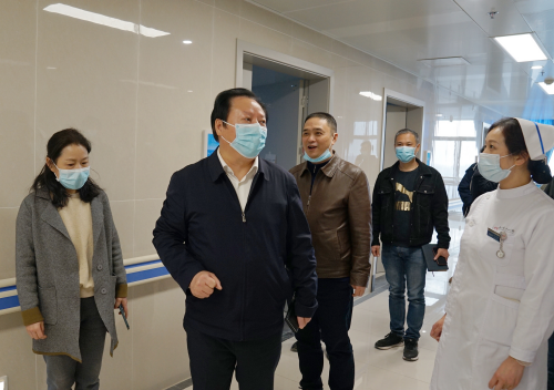肖書記視察新樓_副本.png